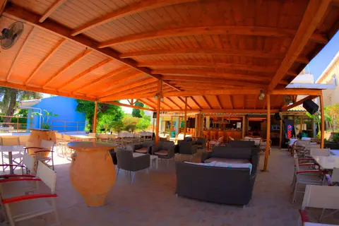 Louvre Hotel in Corfu — foto 12
