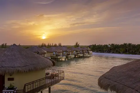 Palafitos Overwater Bungalows in Playa del Carmen — foto 16