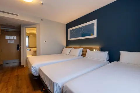 Travelodge Barcelona Poblenou in Barcelona — foto 13