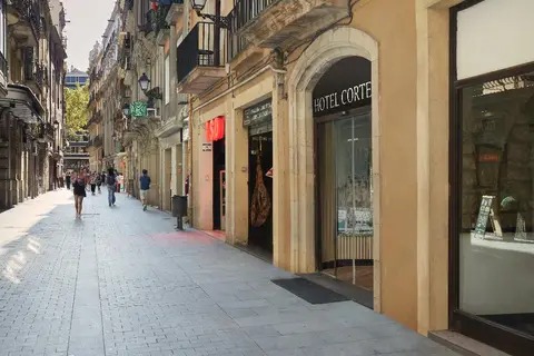 Cortes in Barcelona — foto 4
