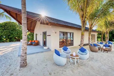 Kuredhivaru Resort and Spa Maldives in Noonu Atoll Education Centre — foto 12