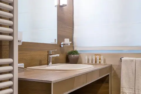 Mamaison Hotel Andrassy Budapest in Boedapest — foto 13
