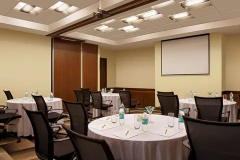 Hilton Garden Inn New Delhi/ Saket in Delhi — foto 26