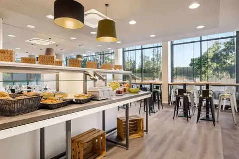Super 8 by Wyndham Dresden in Dresden — foto 7