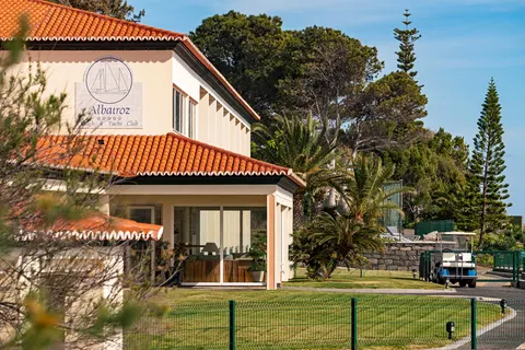 Hotel Albatroz Beach & Yacht Club in Santa Cruz — foto 15