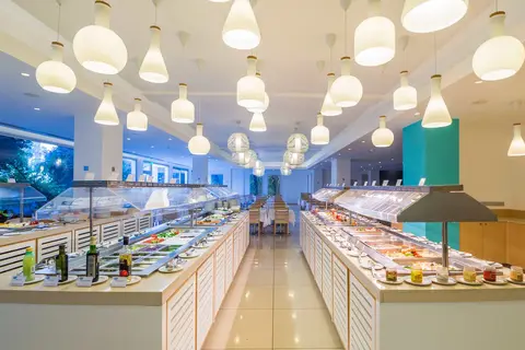 Vrissaki Beach Hotel in Παραλίμνι — foto 8