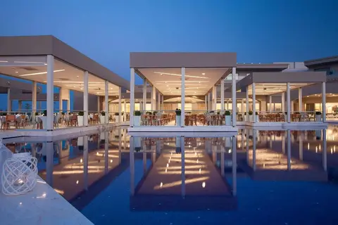 Blue Lagoon Queen in Καλύβες Πολυγύρου — foto 26
