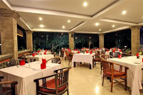 Hotel Puri Saron Seminyak in Kuta — foto 8