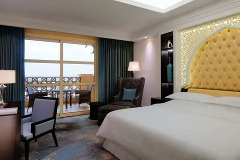 Sheraton Sharjah Beach Resort & Spa in السيف — foto 4