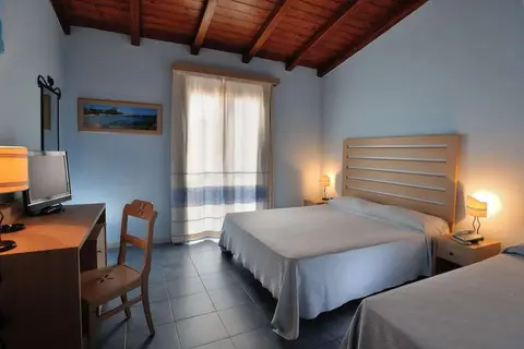 Cala della Torre Club Hotel in La Caletta — foto 4