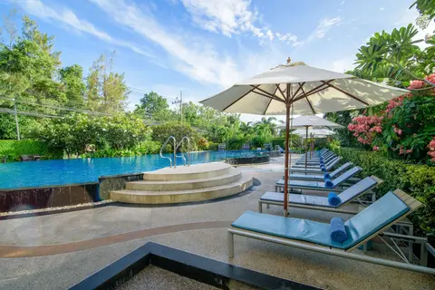 Golden Beach Cha Am Hotel in เทศบาลเมืองชะอำ
