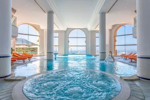 Royal Tulip Korbous Bay Thalasso & Springs in الحمامات — foto 2