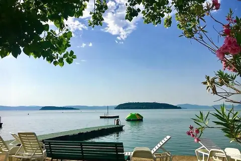 Camping Village Punta Navaccia in Tuoro Sul Trasimeno — foto 21