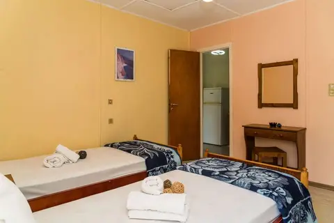 Roussas Studios & Appartementen in Laganas Municipal Unit, foto 14