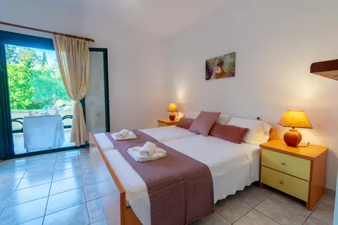 Rivendell Holiday Appartments in Κάτω Κορακιάνα — foto 15