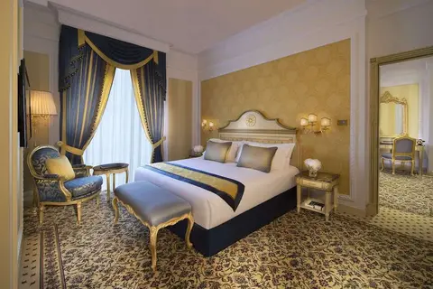 Royal Rose Abu Dhabi, a Curio Collection by Hilton Affiliated Hotel in الدَّانَةْ — foto 3