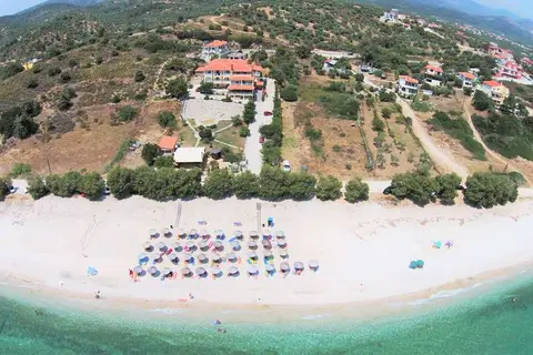 Grand Beach in Λιμενάρια — foto 17