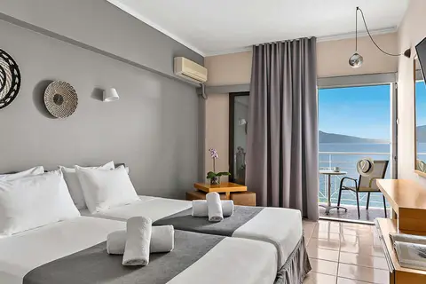 Calamos Beach Hotel in Άγιοι Απόστολοι — foto 7