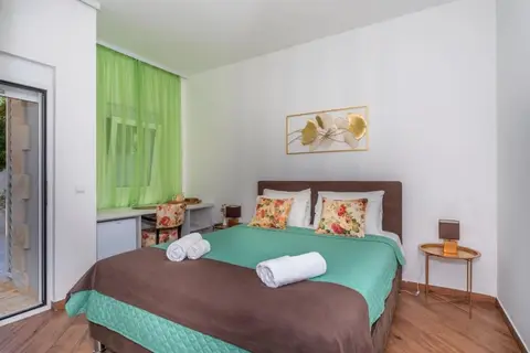 Apartments Fortunella in Petrovac na Moru — foto 6