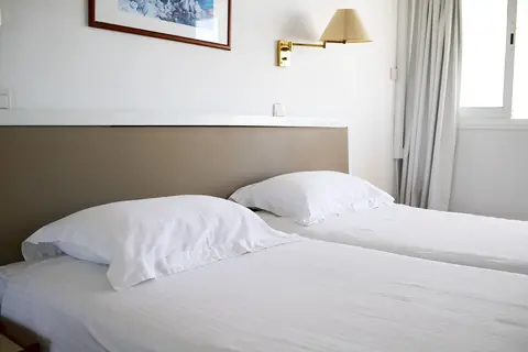 Sun Hall Beach Hotel Apts in Larnaca — foto 12