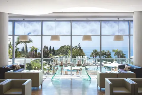 Mediterranean Beach Hotel in Agios Tychonos — foto 5