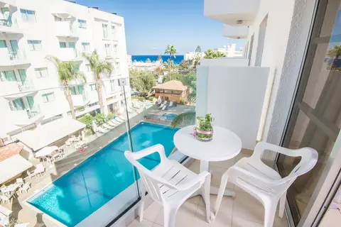 Alva Hotel Apartments in Παραλίμνι — foto 10
