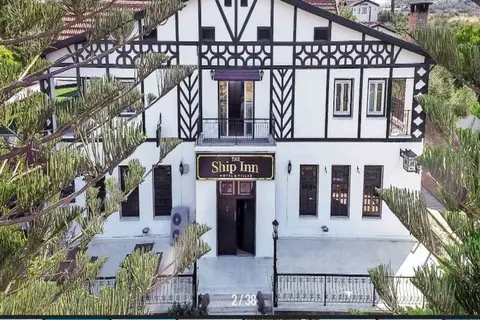 Ship Inn in Girne
