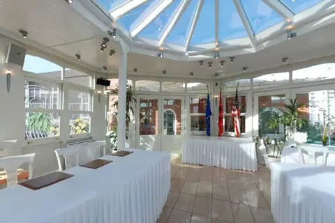 Xheko Imperial Luxury Hotel & SPA in Tirana — foto 4