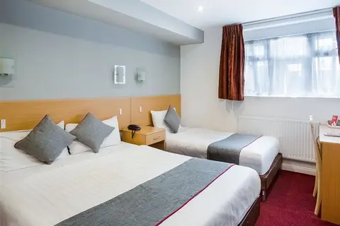OYO London Guest House in Londen — foto 12