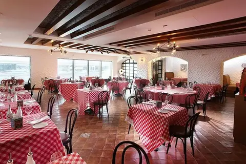 Metropolitan Hotel Dubai in Dubai — foto 30