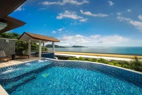 Andamantra Resort & Villas Phuket in ตำบลป่าตอง