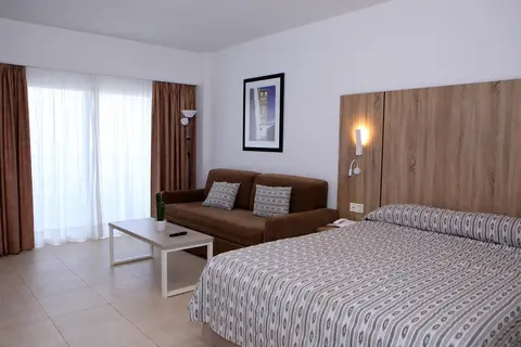 Hotel Apartamentos Pyr Fuengirola in Fuengirola — foto 9