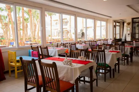 Royal Star Empire Beach Resort in Hurghada — foto 14