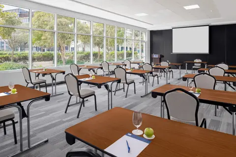 Holiday Inn Express Dubai Internet City in Dubai — foto 12