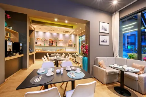 Roombach Hotel Budapest Center in Boedapest — foto 14