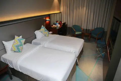 Hotel Versailles in ديرة — foto 4