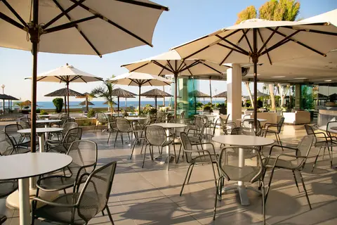 Atlantica Miramare Beach Hotel in Limassol — foto 23