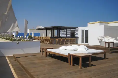 E-Hotel in Perivolia — foto 4