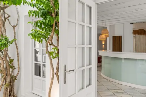 Mr & Mrs White Paros in Naoussa, foto 11