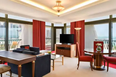Sheraton Grand Doha Resort & Convention Hotel in Doha — foto 11