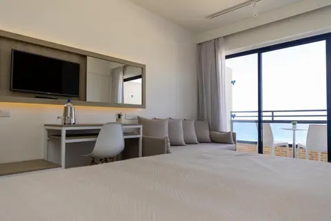 Venus Beach in Paphos — foto 15