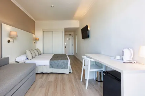 Minura Sur Menorca in Sant Lluís — foto 10