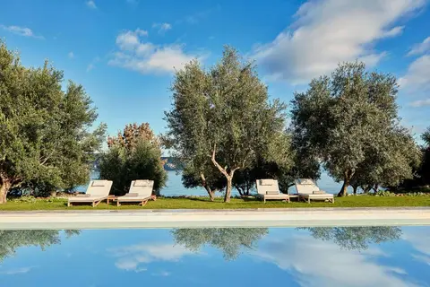 100 Rizes Luxury Seaside Resort in Βαθύ — foto 13