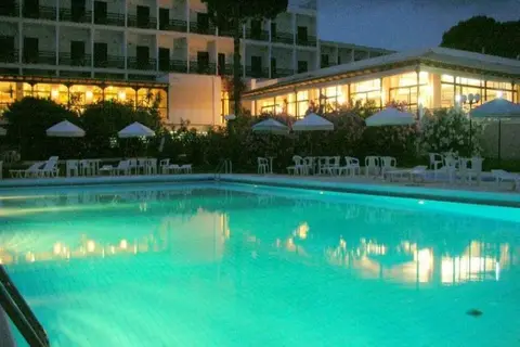 Irinna Hotel in Σβορωνάτα — foto 24