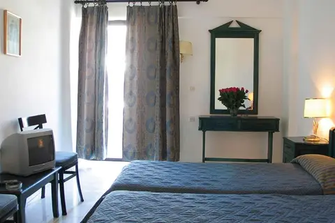 Enorme Epavli Boutique in Chersonissos — foto 3