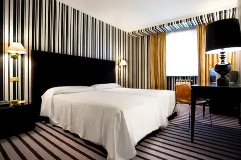 Hotel Clarin in Oviedo — foto 12