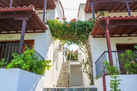 Angelina Studios in Αχλαδιάς