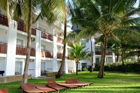 Voyager Beach Resort in ziwa La Ng'ombe ward — foto 13