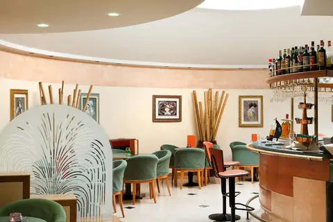 Hotel Leonardo Da Vinci Erba in Erba — foto 14