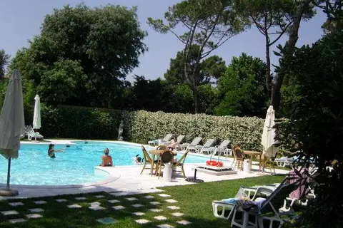 Jr Resort Logos Forte dei Marmi in Forte Dei Marmi — foto 7